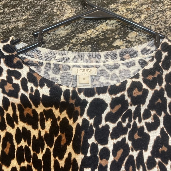 J.Crew Leopard Print Cotton Sweater Top women’s Size M long sleeve lightweight - Picture 5 of 6